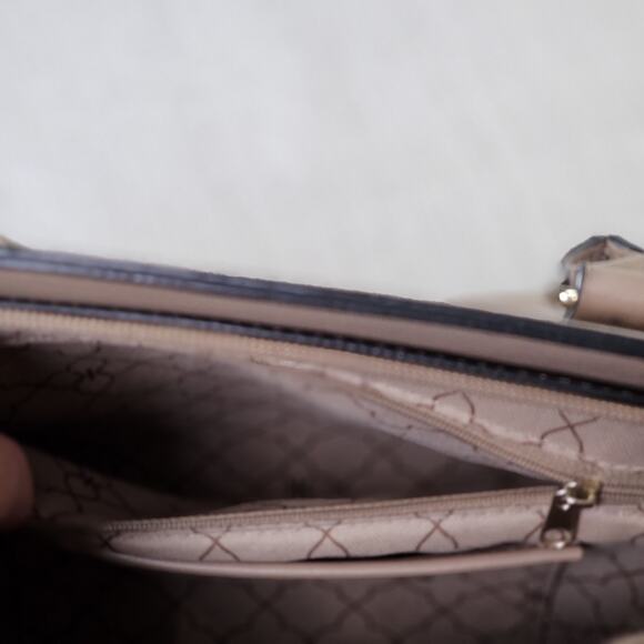 Kelly And Katie Purse Taupe Tan Beige Handbag Tote Shoulder Strap Laser Cut Gold - Picture 7 of 10